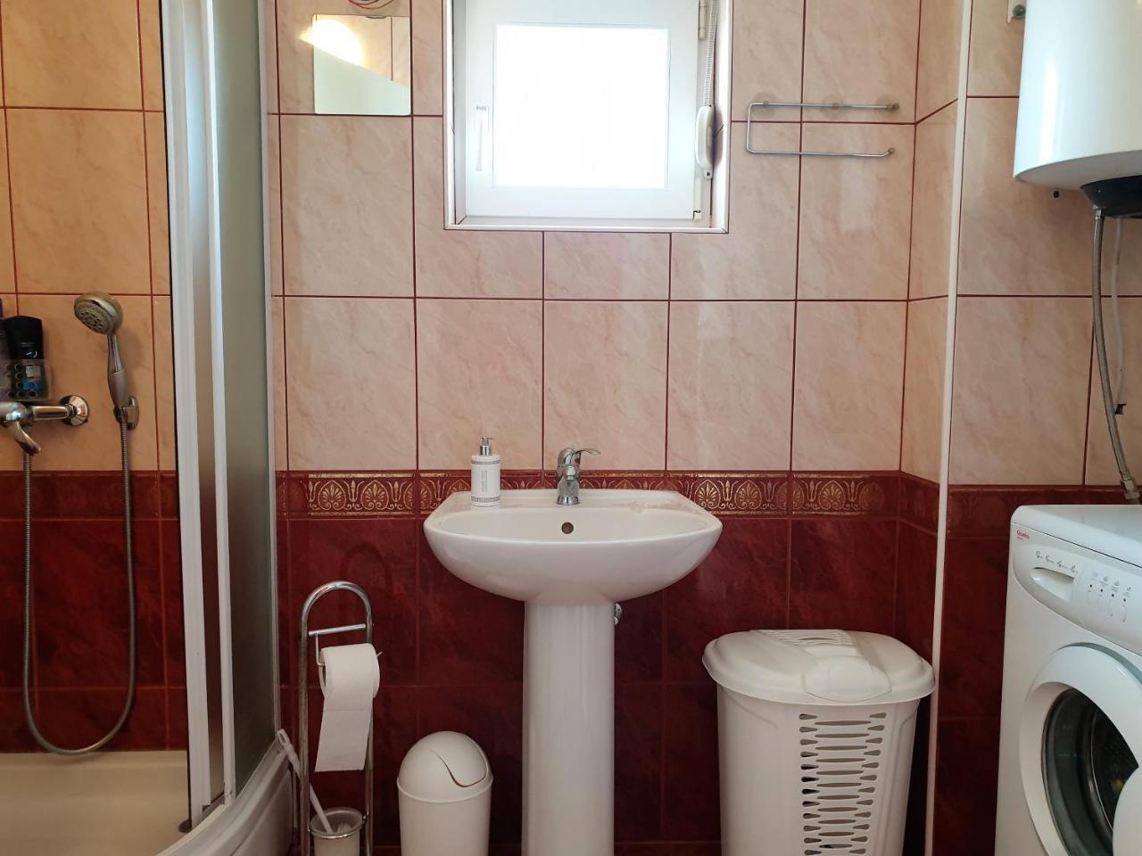 Apartment Valamar โนวาลยา ภายนอก รูปภาพ