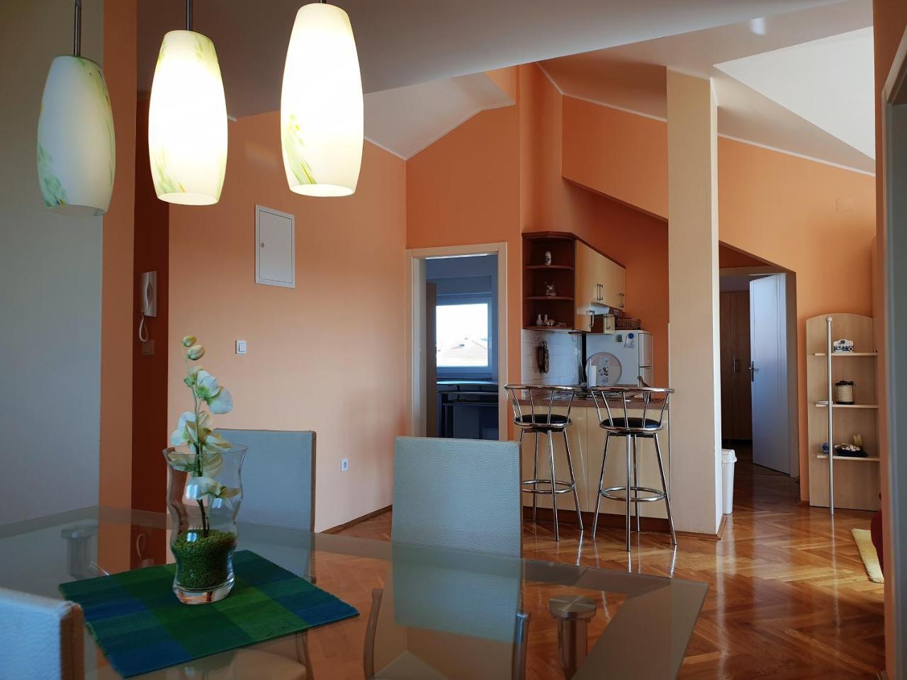 Apartment Valamar โนวาลยา ภายนอก รูปภาพ